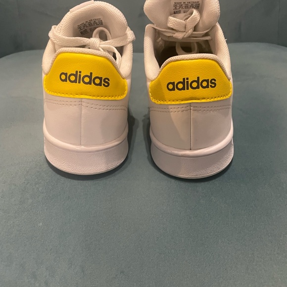 RARE FIND: Boys adidas Pokemon x Advantage J 'Pikachu shoes Size 3 US - Picture 13 of 15